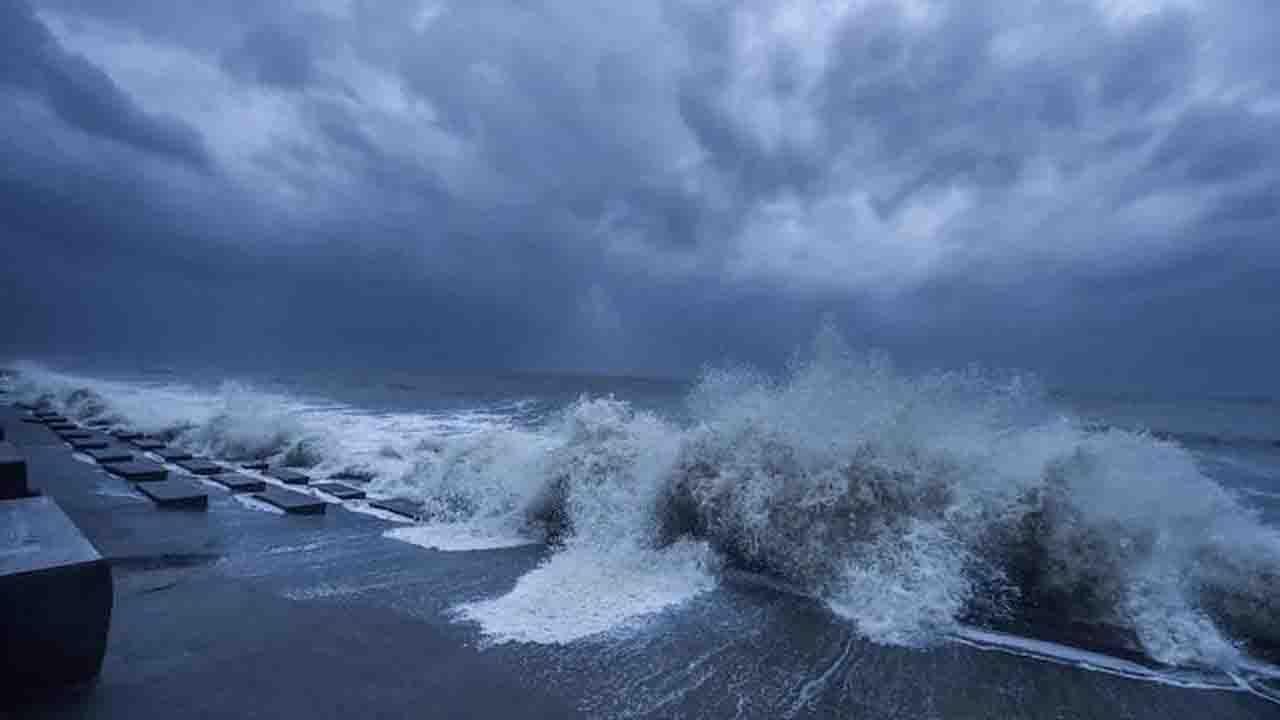 Cyclone Jawad: বায়ুমণ্ডলের 'ওপরমহলের কারসাজিতেই' ডিসেম্বরে বাংলার পথে দ্বিতীয় ঘূর্ণিঝড়
