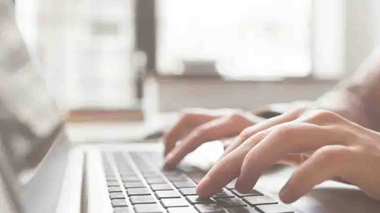 Online Exam: পরীক্ষা হবে অনলাইনেই, জানাল বিকাশ ভবন