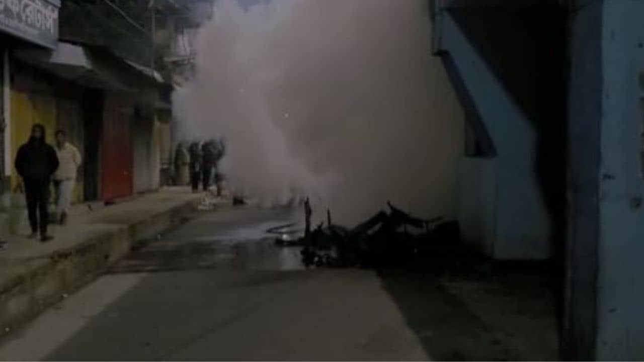 Deadbody Recover: পড়ে রয়েছে ঝলসানো দেহ! আলিপুরদুয়ার ফ্লাইওভারের নীচে উদ্ধার ব্যক্তির অগ্নিদগ্ধ মৃতদেহ