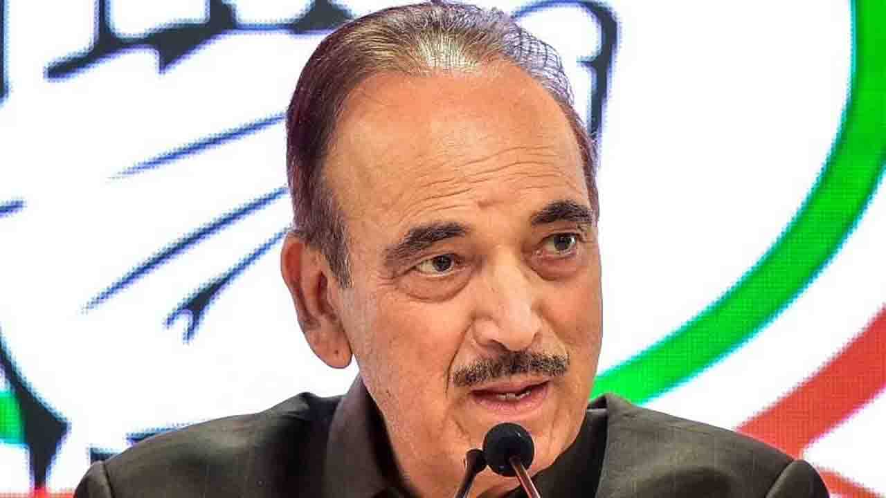 Uttar Pradesh Assembly Election 2022 : পদ্মভূষণ গুলামেই ভরসা কংগ্রেসের, উত্তর প্রদেশের নির্বাচনী প্রচারে রাহুল প্রিয়াঙ্কার পাশে দেখা যাবে আজাদকেও