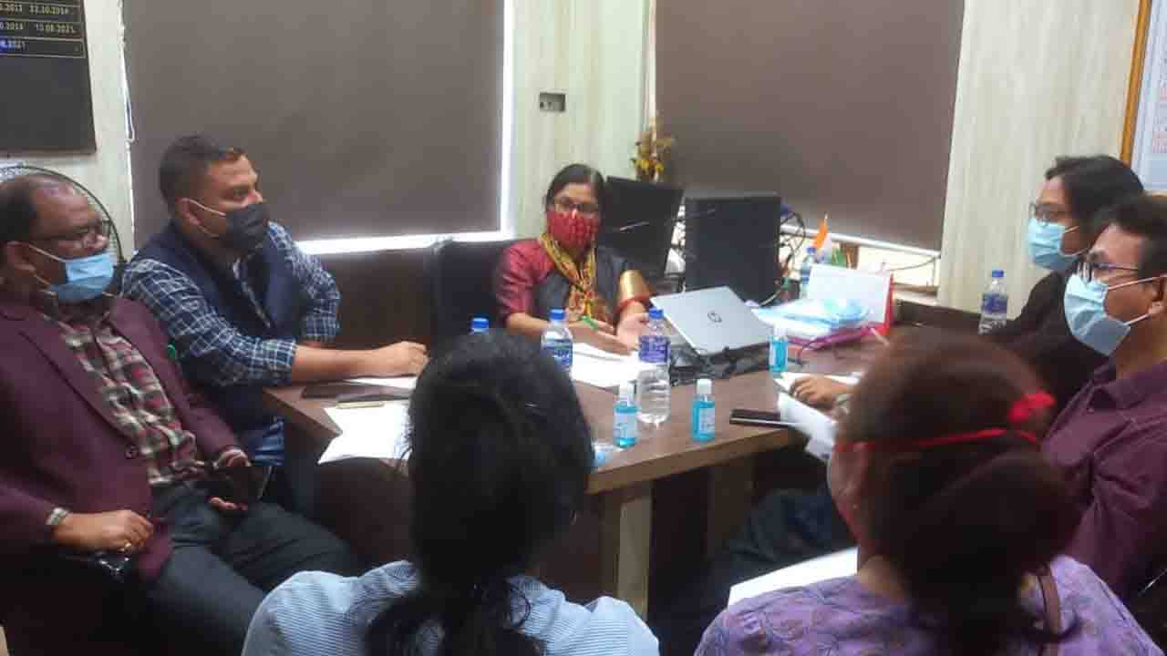 Corona in West Bengal: তৃতীয় ঢেউ সামাল দিতে কতটা প্রস্তুত বাংলা? খতিয়ে দেখতে হাজির কেন্দ্রের প্রতিনিধি দল