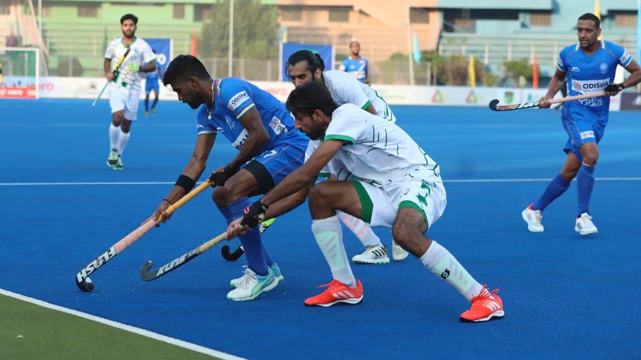 Men's Asian Champions Trophy 2021: পাকিস্তানকে উড়িয়ে কার্যত সেমিফাইনালে হরমনপ্রীতরা Men's Asian Champions Trophy 2021: পাকিস্তানকে উড়িয়ে কার্যত সেমিফাইনালে হরমনপ্রীতরা