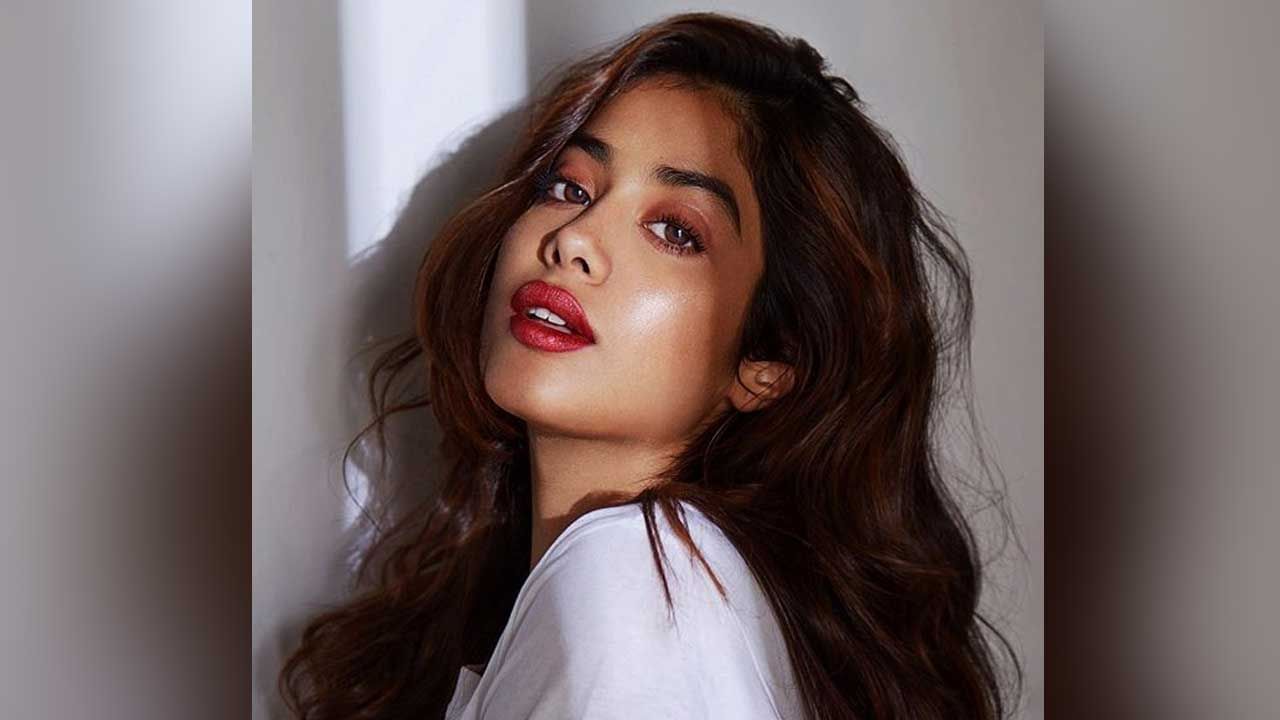 Jhanvi Kapoor: ‘অ্যাটিটিউড’ দেখালেন জাহ্নবী? সোশ্যাল মিডিয়ায় ট্রোলিংয়ের শিকার