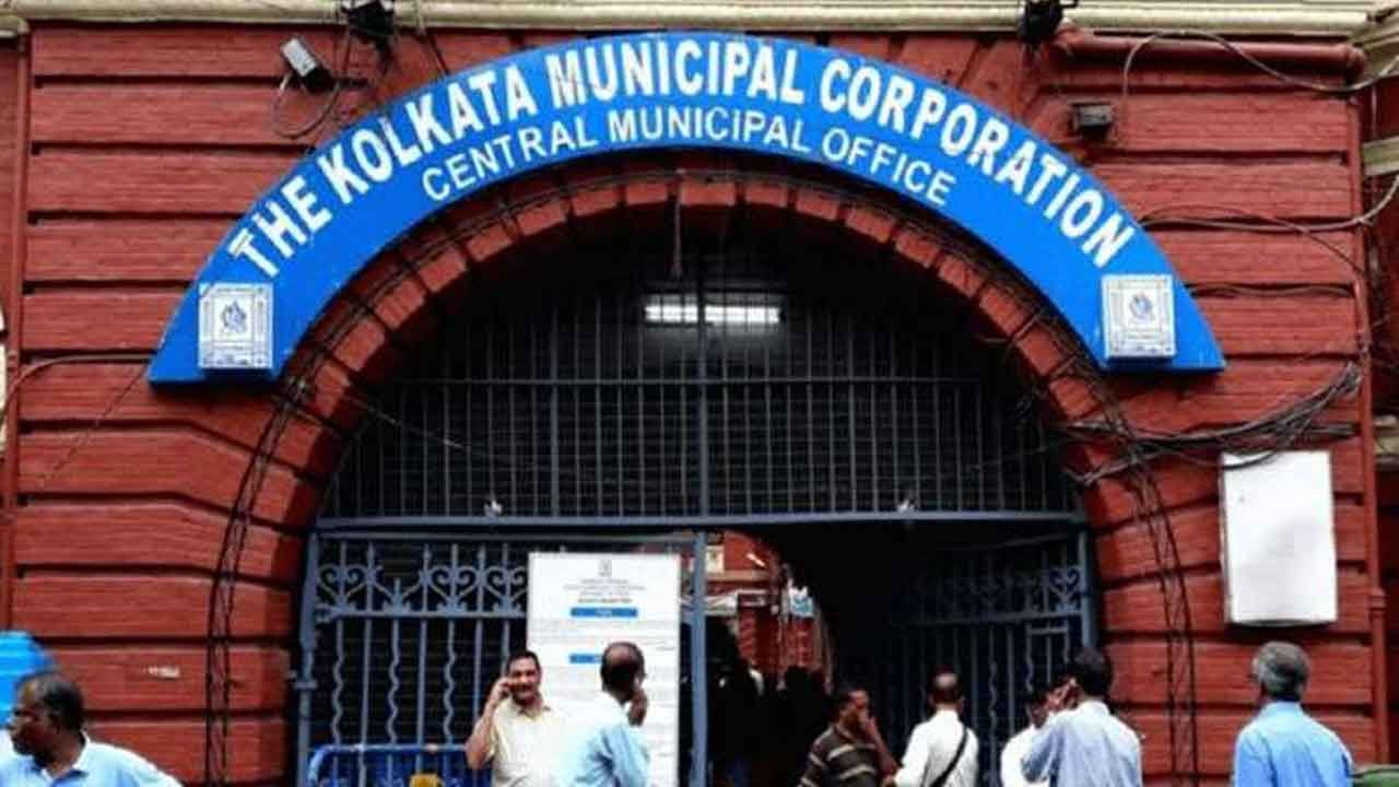 Kolkata Municipal Corporation: শ্লথতা আসছিল কাজে, কলকাতা পুরনিগমে বড়সড় রদবদল