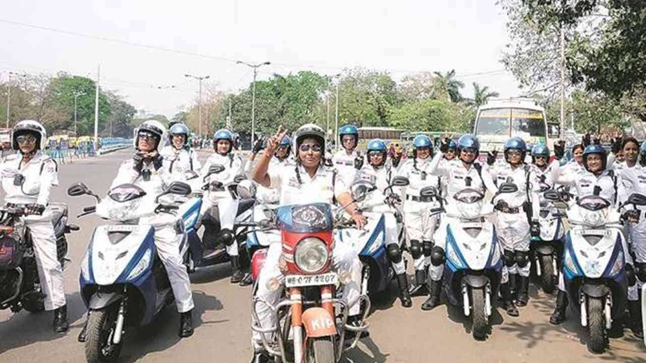 Kolkata Police Hot Line Kiosk: রাতের শহরে মহিলা নিরাপত্তায় নয়া উদ্যোগ কলকাতা পুলিশের, চালু হল হটলাইন কিয়স্ক