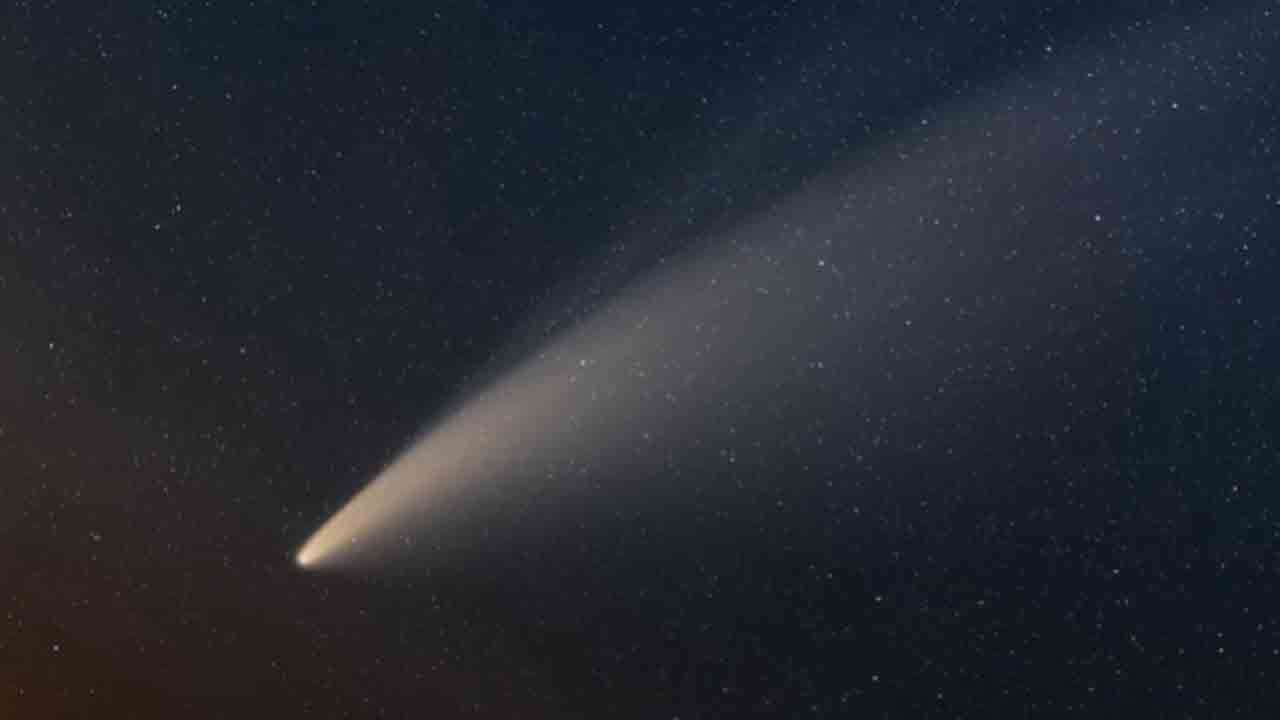 Leonard Comet: চলতি বছরের সবচেয়ে উজ্জ্বল ধূমকেতু লিওনার্ড পৃথিবীর পাশ দিয়ে যাবে আগামী ১২ ডিসেম্বর