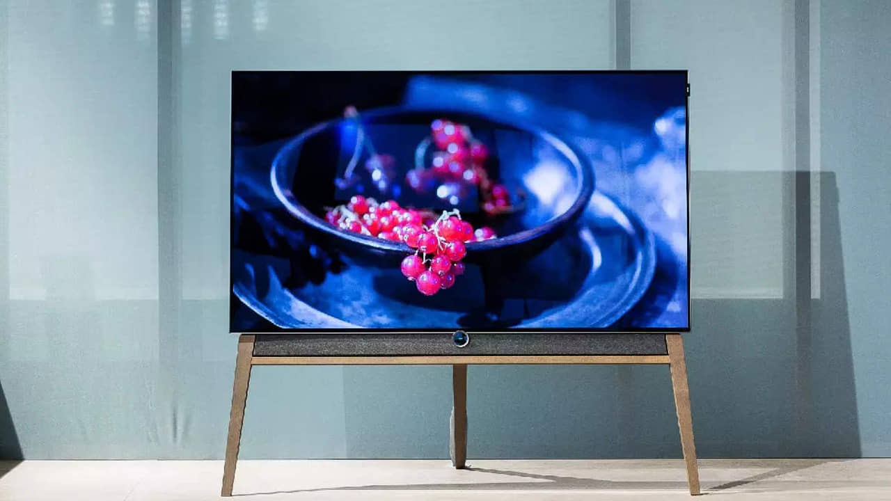 Lickable Television: অনেক কিছুই দেখলেন, এবার টিভির স্ক্রিনে জিভ রাখলেই পাবেন খাবারের স্বাদ!