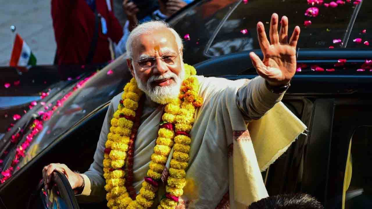 Narendra Modi in Varanasi:  'ডমরু যার, শাসন তার', কাশী বিশ্বনাথ করিডরের মেগা উদ্বোধনে কীসের বার্তা দিলেন নমো?