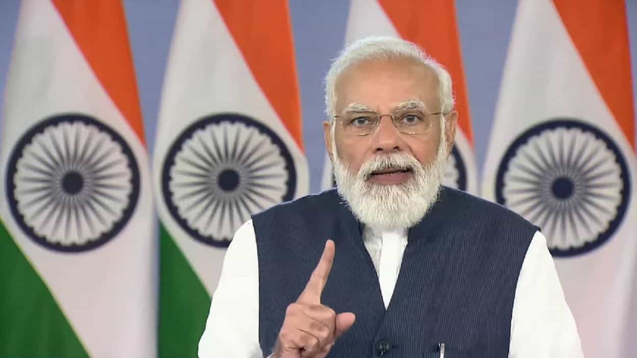 PM Modi announces Precaution Dose: নতুন বছরের শুরুতেই ছোটদের করোনা টিকা, 'প্রিকশন ডোজ়' স্বাস্থ্যকর্মীদেরও; কী বলছেন স্বাস্থ্য বিশেষজ্ঞরা?