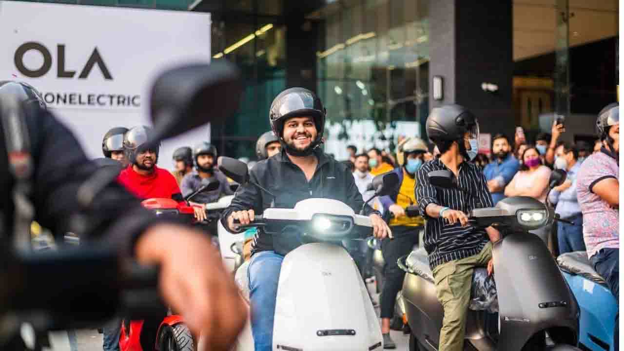 Ola S1 Pro Review By Customer: ওলা এস১ প্রো-র রিভিউ করলেন জনপ্রিয় এই ভ্লগার, কেমন ইলেকট্রিক স্কুটার, শুনে নিন তার মুখ থেকেই... Ola S1 Pro Review By Customer: ওলা এস১ প্রো-র রিভিউ করলেন জনপ্রিয় এই ভ্লগার, কেমন ইলেকট্রিক স্কুটার, শুনে নিন তার মুখ থেকেই...