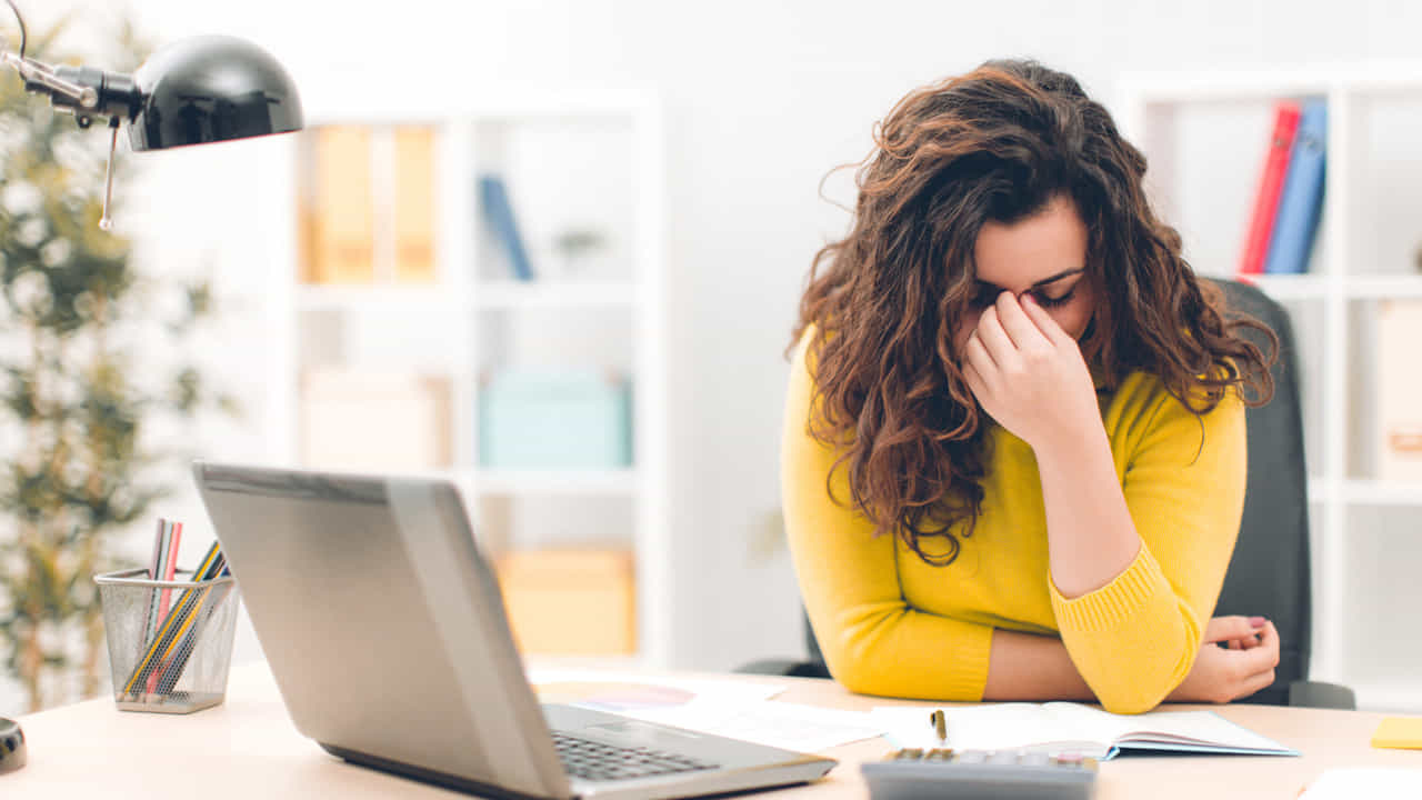 Online Job Scam: অনলাইনে চাকরি, বিশাল বেতন? সাবধান! ১ লাখ টাকা খোয়ালেন এই মহিলা, জালিয়াতি ধরার উপায় জেনে নিন