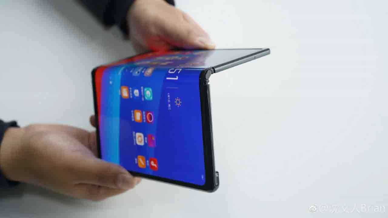 Oppo Find N: কেমন দেখতে হবে ওপ্পোর প্রথম ফোল্ডেবল ফোন? কোন ডিজাইনের সঙ্গে থাকবে কী স্পেসিফিকেশন? Oppo Find N: কেমন দেখতে হবে ওপ্পোর প্রথম ফোল্ডেবল ফোন? কোন ডিজাইনের সঙ্গে থাকবে কী স্পেসিফিকেশন?