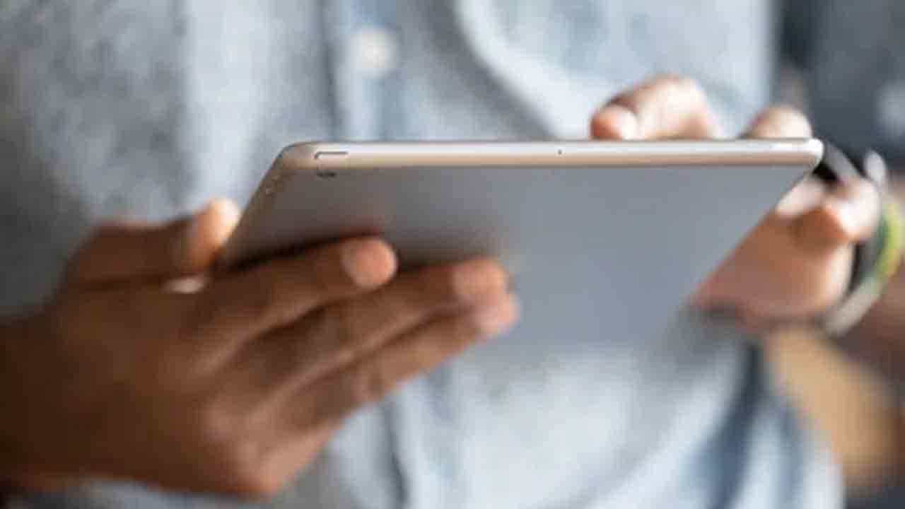 Oppo Pad: ভারতে লঞ্চ হতে পারে ওপ্পোর প্রথম ট্যাবলেট, কবে এই ট্যাব আসছে দেশে? Oppo Pad: ভারতে লঞ্চ হতে পারে ওপ্পোর প্রথম ট্যাবলেট, কবে এই ট্যাব আসছে দেশে?