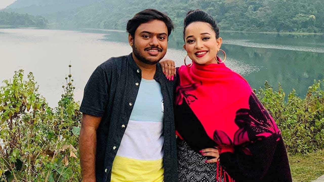 ‘মন খারাপ’। অভিনেত্রী প্রিয়াঙ্কা ভট্টাচার্যের কেরিয়ারে অত্যন্ত গুরুত্বপূর্ণ একটি ছবি। পাভেল পরিচালিত এই ছবি একটি মাইলস্টোন হতে চলেছে বলে বিশ্বাস করেন তিনি। সদ্য এই ছবির শুটিং শেষ করলেন অভিনেত্রী। সোশ্যাল মিডিয়ায় কিছু ছবি শেয়ার করে নিজের কৃতজ্ঞতা প্রকাশ করলেন।