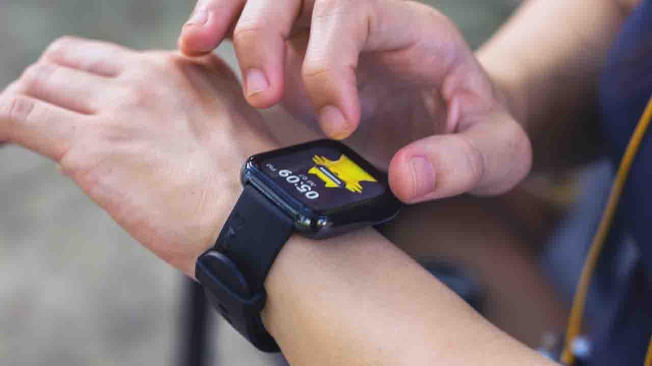 Realme Smartwatch: Realme brings new smartwatch supported by body testing  and ECG monitoring. Realme To Launch New Smartwatch Which May Feature Body  Testing, ECG Monitoring | PiPa News