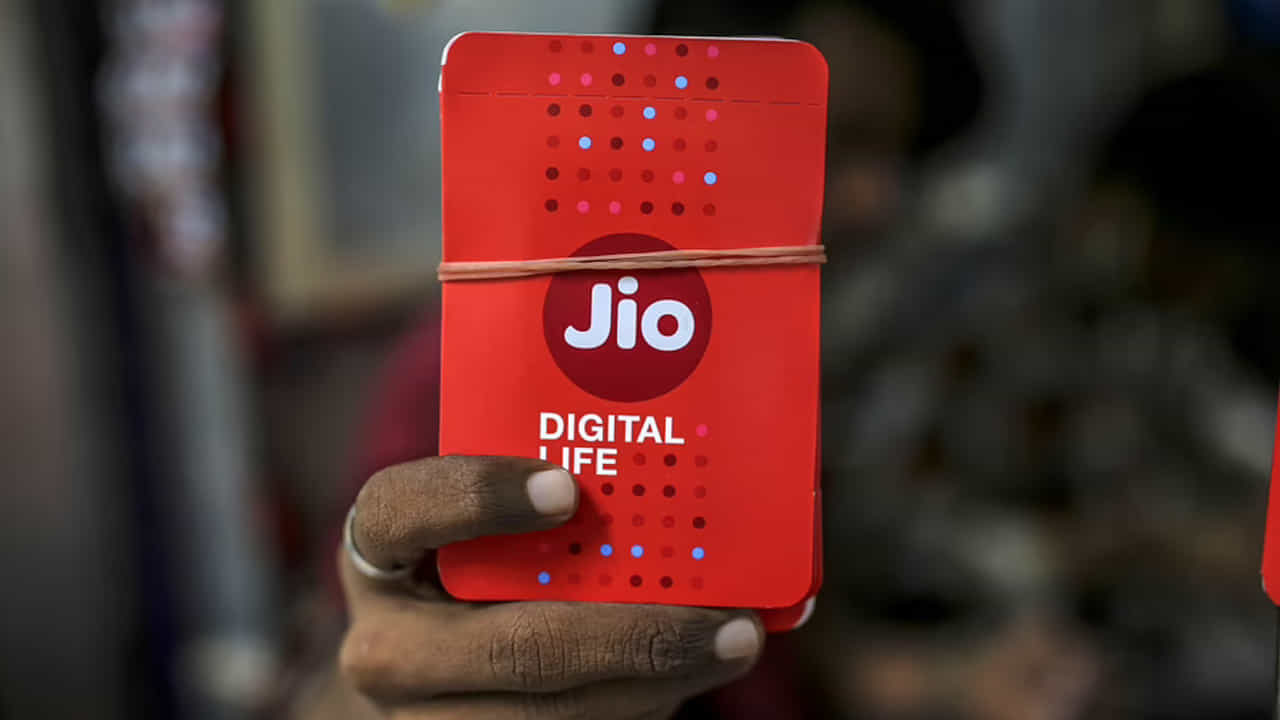 Reliance Jio New Year Offer: নতুন বছরে জিওর উপহার! ২৫৪৫ টাকার প্ল্যানের মেয়াদ বাড়ল আরও ২৯ দিন Reliance Jio New Year Offer: নতুন বছরে জিওর উপহার! ২৫৪৫ টাকার প্ল্যানের মেয়াদ বাড়ল আরও ২৯ দিন