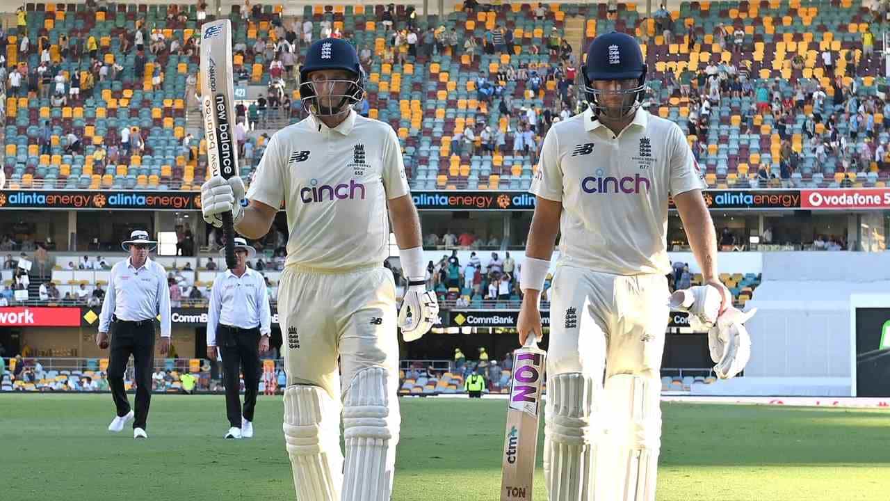 Ashes Series: রেকর্ড ও মালানকে সঙ্গী করে ইংল্যান্ডকে ম্যাচে ফেরাচ্ছেন রুট Ashes Series: রেকর্ড ও মালানকে সঙ্গী করে ইংল্যান্ডকে ম্যাচে ফেরাচ্ছেন রুট