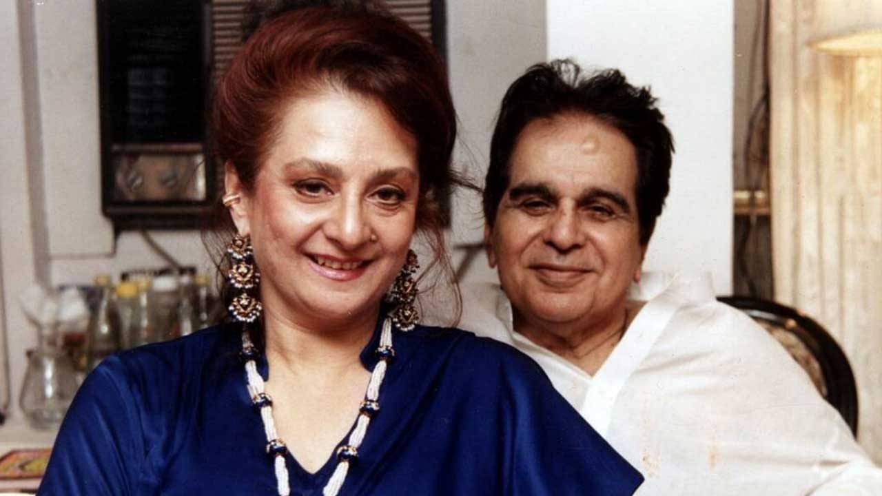 Dilip Kumar Birth anniversary: ‘আমি বিশ্বাস করি আমার পাশে উনি আমার হাত ধরে হাঁটছেন’, দিলীপ কুমারের জন্মদিনে বললেন সায়রা
