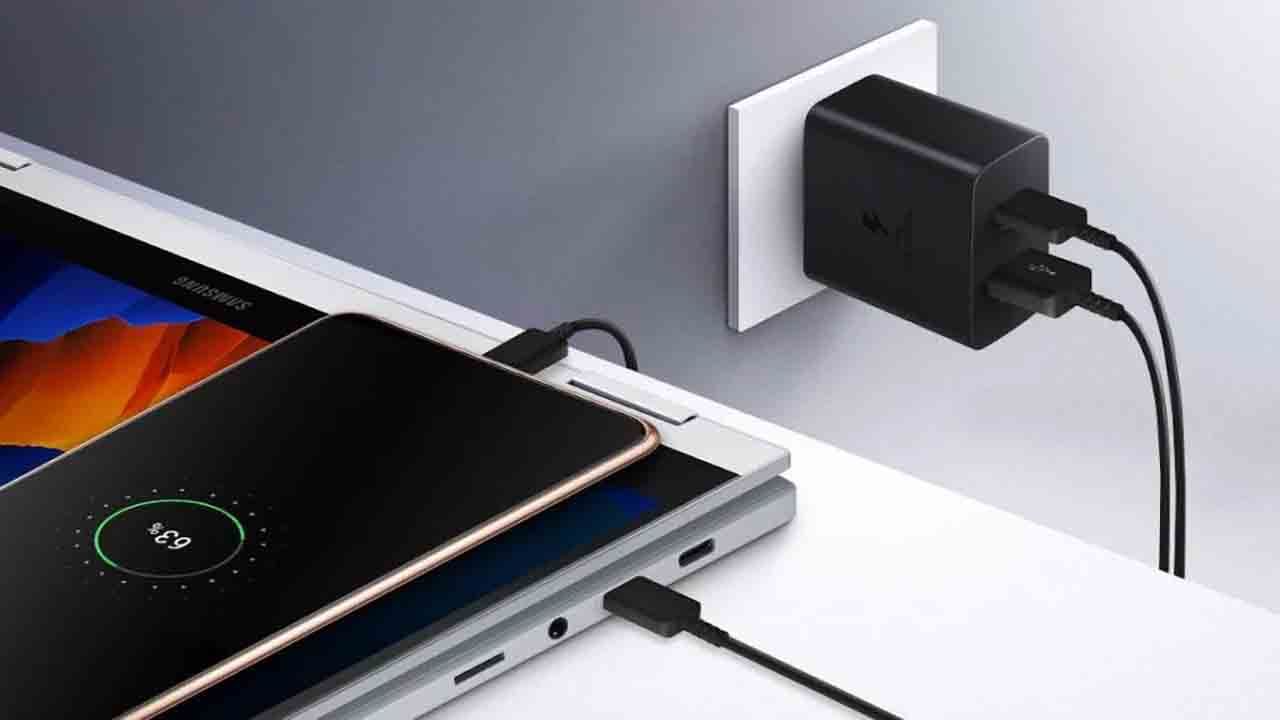 Samsung 35W Power Adapter Duo: ভারতে লঞ্চ হয়েছে এই চার্জিং ডিভাইস, রয়েছে ইউএসবি টাইপ- সি এবং টাইপ- এ পোর্ট Samsung 35W Power Adapter Duo: ভারতে লঞ্চ হয়েছে এই চার্জিং ডিভাইস, রয়েছে ইউএসবি টাইপ- সি এবং টাইপ- এ পোর্ট