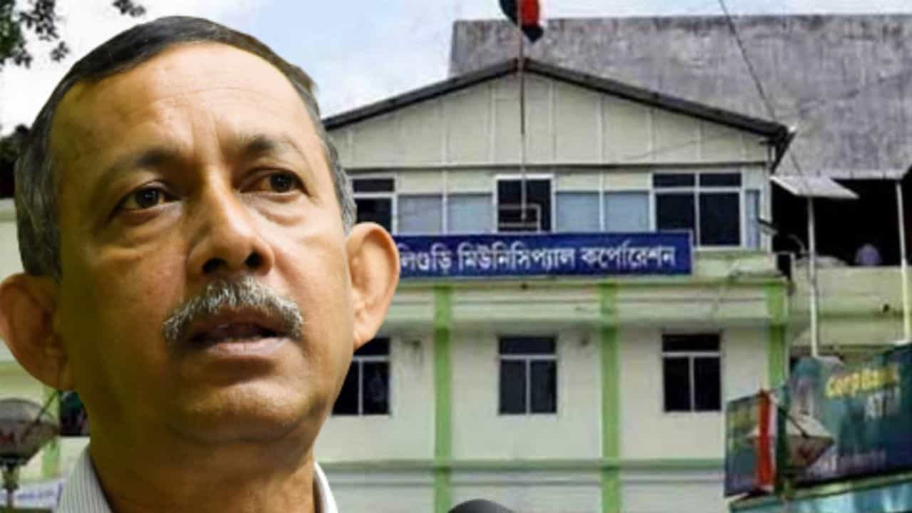 Siliguri Municipal Election: Siliguri Municipal Election: গৌতম শরণং গচ্ছামি! দেবই হতে পারেন তৃণমূলের মেয়র পদপ্রার্থী Siliguri Municipal Election: Siliguri Municipal Election: গৌতম শরণং গচ্ছামি! দেবই হতে পারেন তৃণমূলের মেয়র পদপ্রার্থী