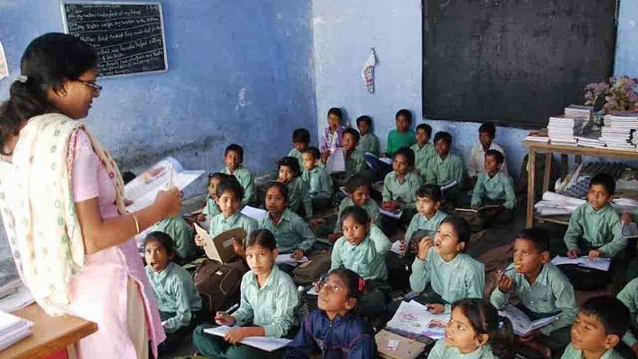 Primary TET 2017 Result: 'আইনি ত্রুটিমুক্ত, জটিলতামুক্ত প্রাথমিক টেটের রেজাল্ট', ফলাফল ঘোষণা পর্ষদ সভাপতির Primary TET 2017 Result: 'আইনি ত্রুটিমুক্ত, জটিলতামুক্ত প্রাথমিক টেটের রেজাল্ট', ফলাফল ঘোষণা পর্ষদ সভাপতির