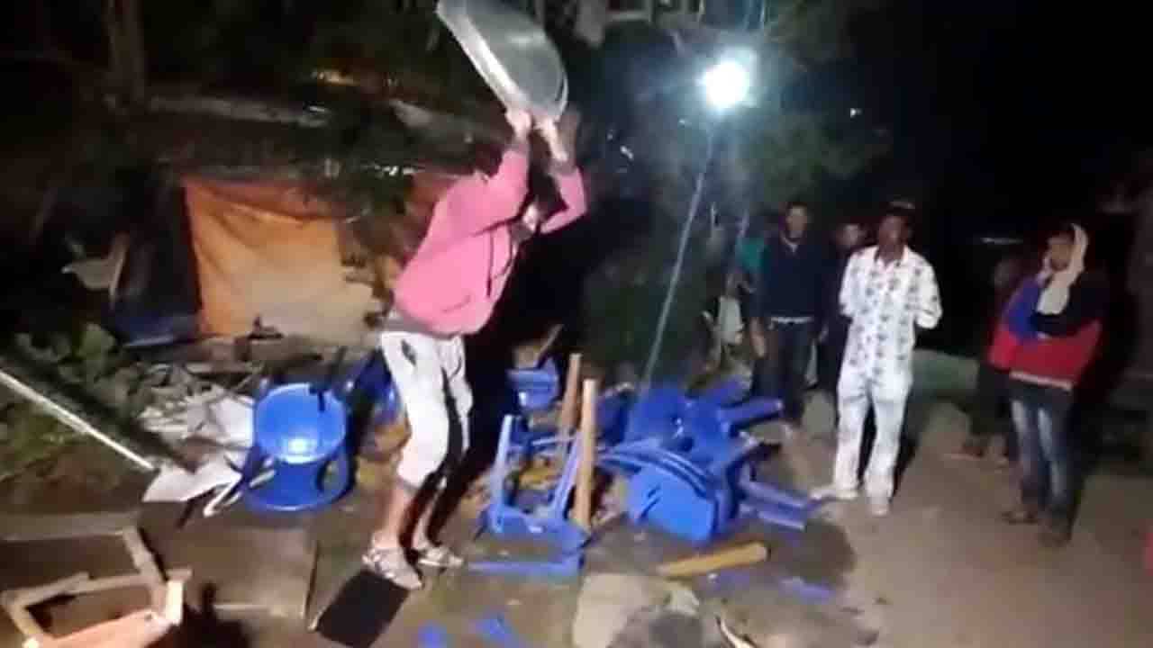 Diamond Harbour: গোষ্ঠীদ্বন্দ্বের জেরে ভর সন্ধেয় চলল গুলি, রক্তাক্ত অবস্থায় হাসপাতালে তৃণমূল কর্মী