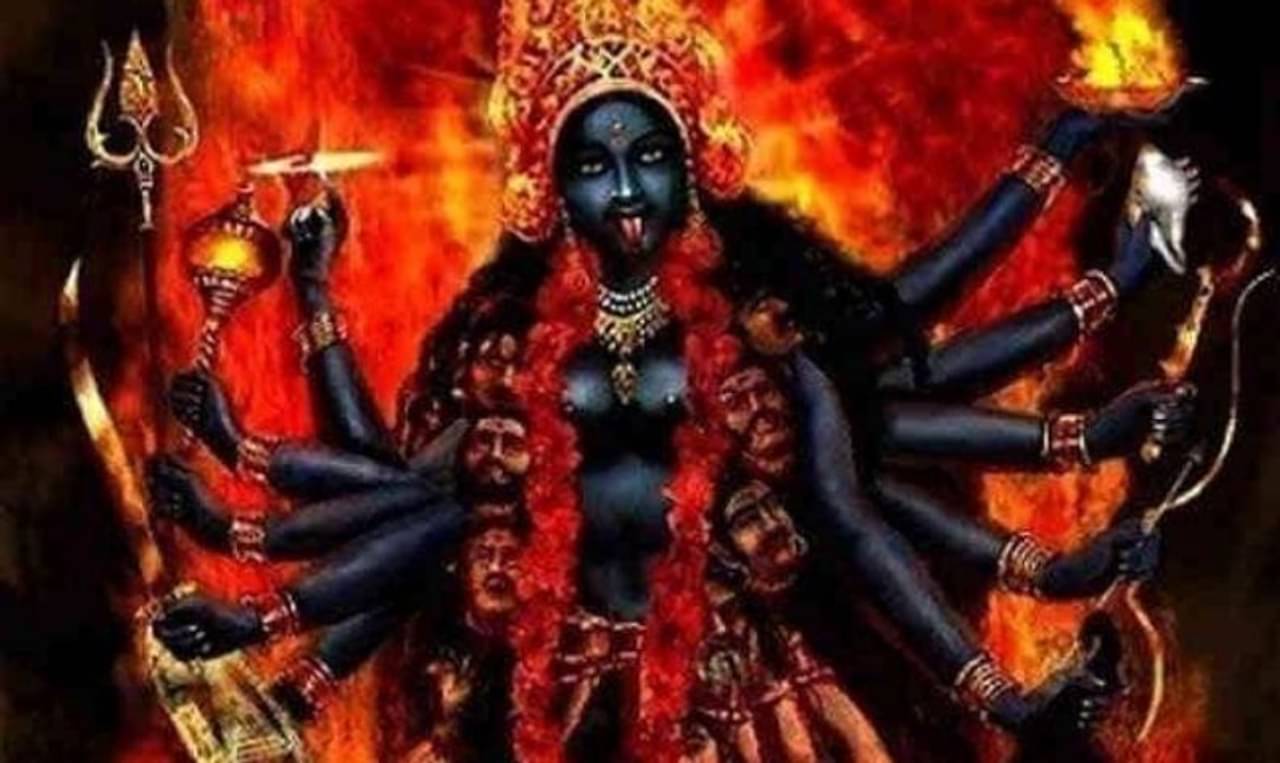 Tripura Bhairavi Jayanti 2021: হিংস্র ও ভয়ংকরের দেবী এই ত্রিপুরা ভৈরবী! জীবনে দুঃখ-কষ্ট থেকে মুক্তি পেতে যে যে মন্ত্রগুলি আওড়াবেন, জেনে নিন