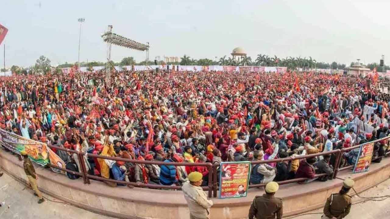 UP Assembly Polls: যোগীরাজ্যে ভোট ঘিরে অনিশ্চয়তা, সোমে স্বাস্থ্য মন্ত্রকের সঙ্গে বৈঠক কমিশনের