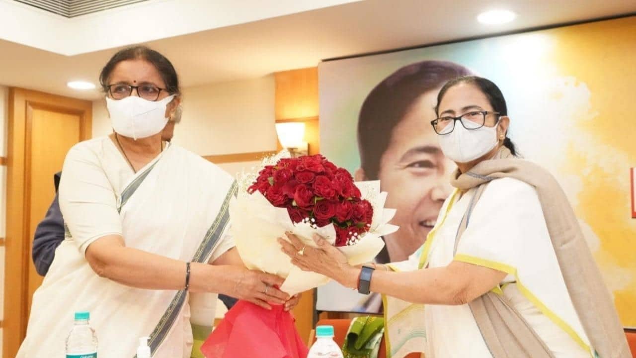 Mamata on congress: যে রাজ্যে কংগ্রেস বিজেপিকে রুখতে ব্যর্থ সেখানেই ময়দানে নামবে তৃণমূল। মুম্বইতে কংগ্রেসকে কটাক্ষ মমতার