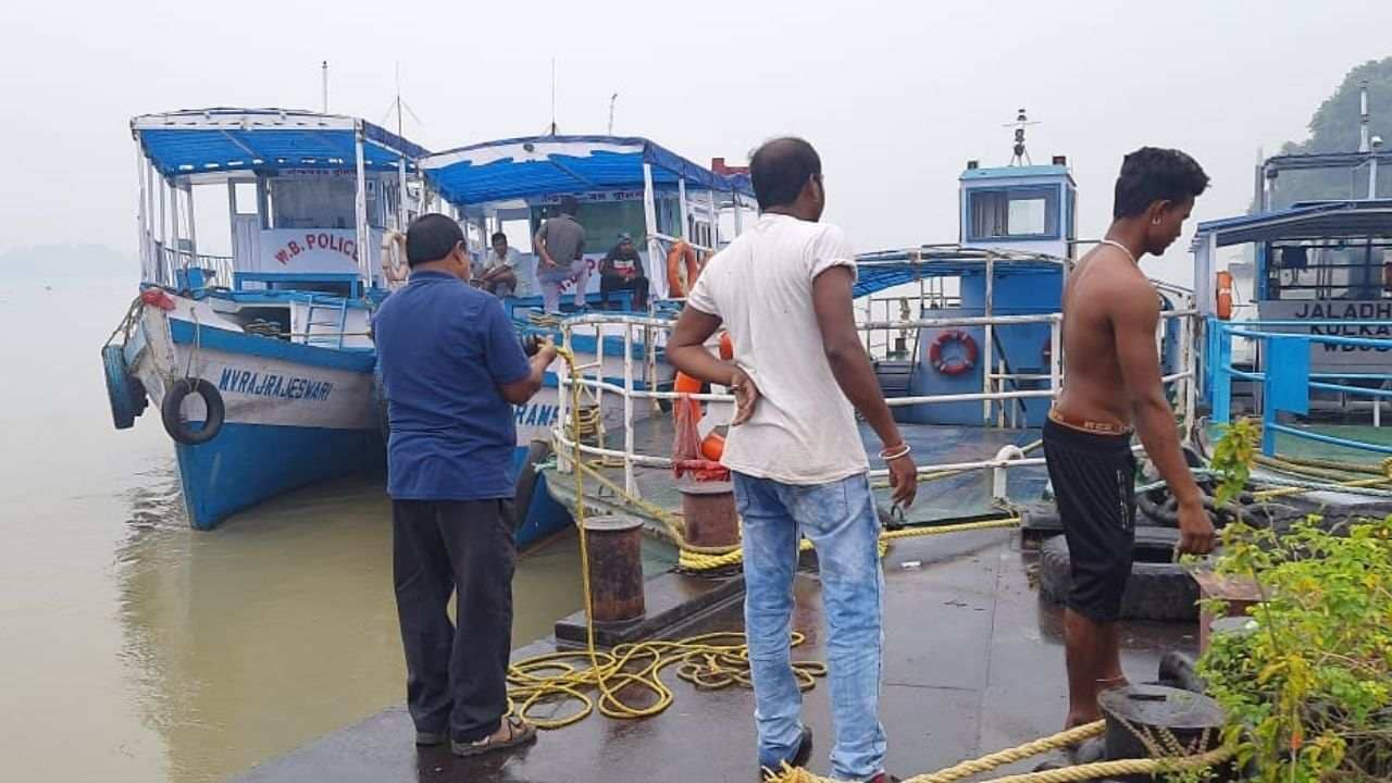 Cyclone Jawad: রয়েছে ভারী বৃষ্টির পূর্বাভাস, বন্ধ হুগলির একাধিক ফেরিঘাট