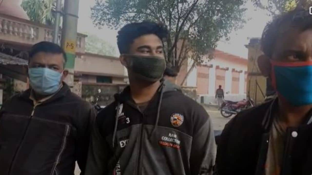 Women Harassment: সম্পর্কে অবনতি, তরুণীর নগ্ন ছবি ভাইরাল করার অভিযোগ প্রেমিকের বিরুদ্ধে