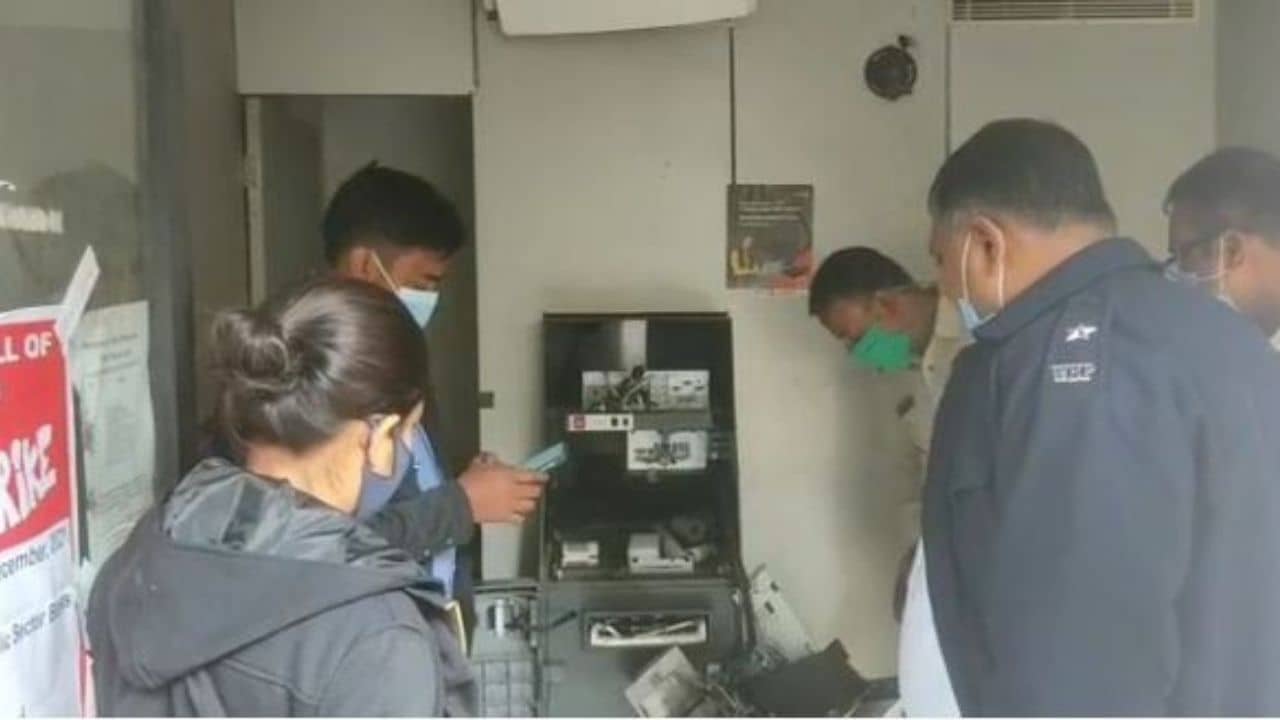 Bank Robbery: ধর্মঘটের সুযোগে রাষ্ট্রায়ত্ত ব্যাঙ্কের এটিএম লুঠের চেষ্টা উত্তরপাড়ায়