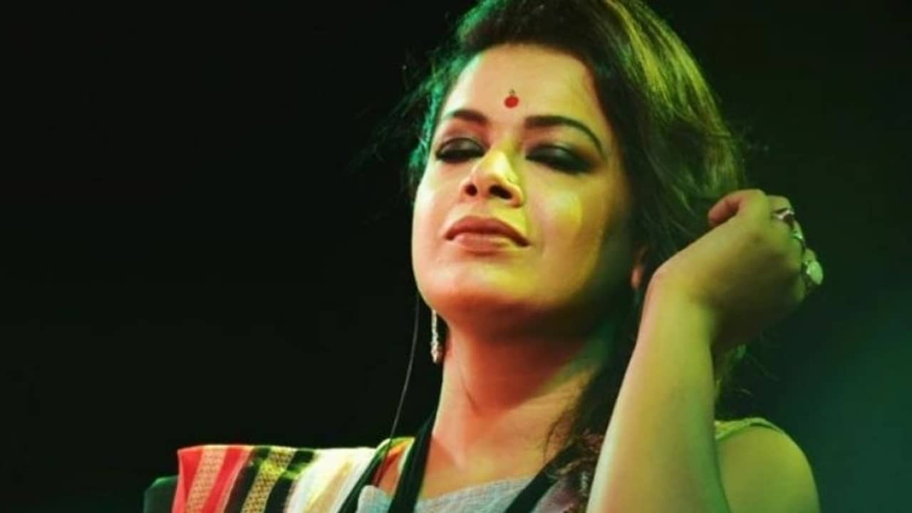 Iman Chakraborty: অ্যাওয়ার্ড শোতে ডেকে চরম অপমান ইমনকে, ক্ষুব্ধ গায়িকা