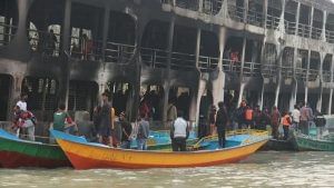 Bangladesh launch fire: মিলল আরও দু'জনের দেহ, লঞ্চমালিক সহ আটজনের নামে মামলা রুজু