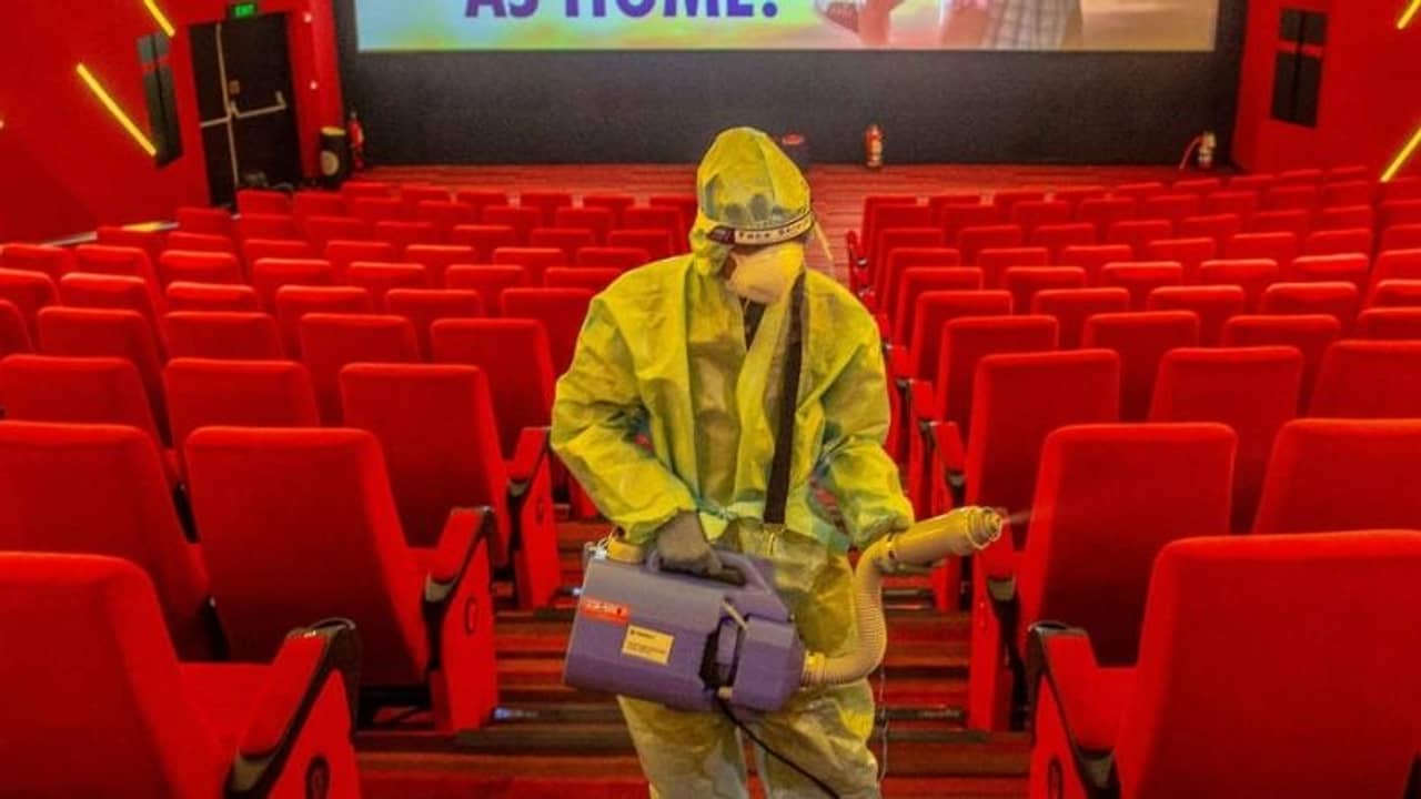 Cinema Hall: হলুদ সতর্কতা জারি রাজধানীতে, ফের বন্ধ সিনেমা হল