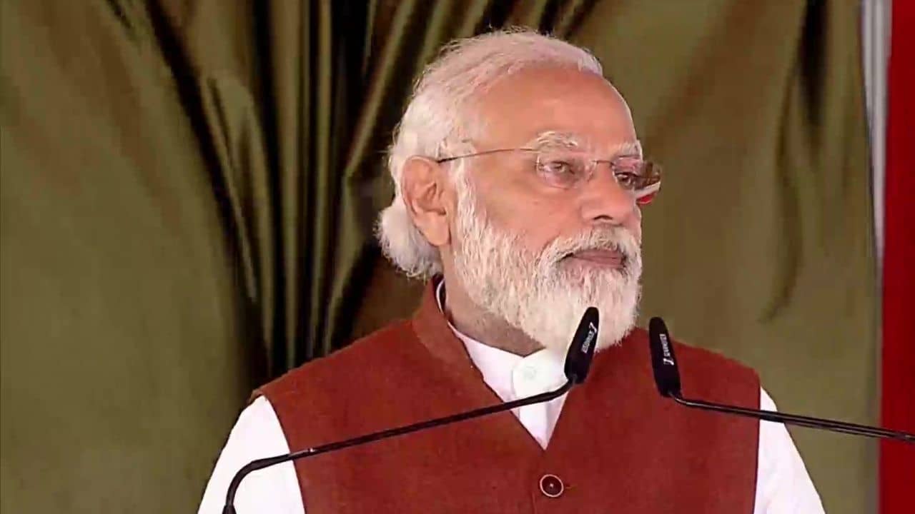 Modi in UP: ৫০ বছরের কাজ, ৫ বছরে শেষ করেছে ডবল ইঞ্জিন সরকার, ভোটমুখী উত্তর প্রদেশে বার্তা মোদীর