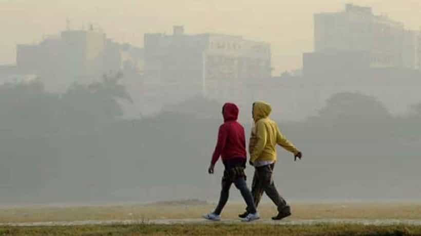 Weather Update: বছর শেষে লেপ-কম্বলে গুটিসুটি, তবে এখনও কাটেনি বৃষ্টি-বিপদ! কী বলছে হাওয়া অফিস..