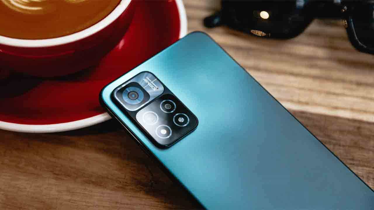 Xiaomi 11i Hypercharge: ভারতে লঞ্চের আগে প্রকাশ হল এই ফোনের র‍্যাম, স্টোরেজ এবং কালার অপশন, দেখে নিন