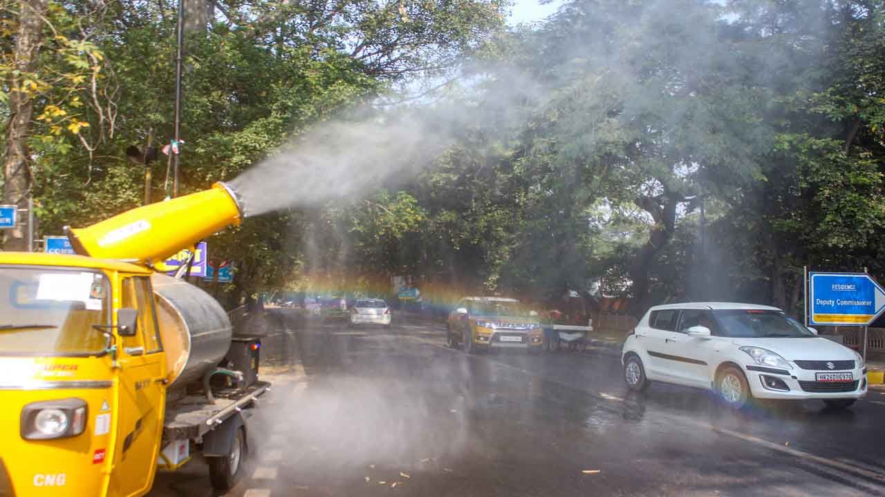 Delhi Air Pollution: পারদ পড়তেই কমছে দূষণের মাত্রা, এ বার কি স্কুলের মুখ দেখবে রাজধানীর পড়ুয়ারা?