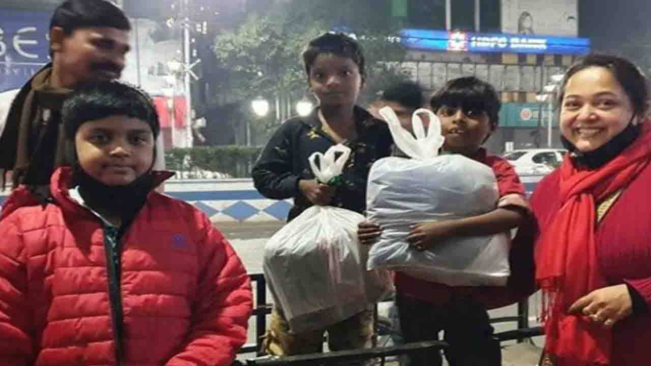 Aparajita Adhyay: বছর শেষে পথশিশুদের পাশে অপরাজিতা, বললেন সারা বছরের সেরা আনন্দ