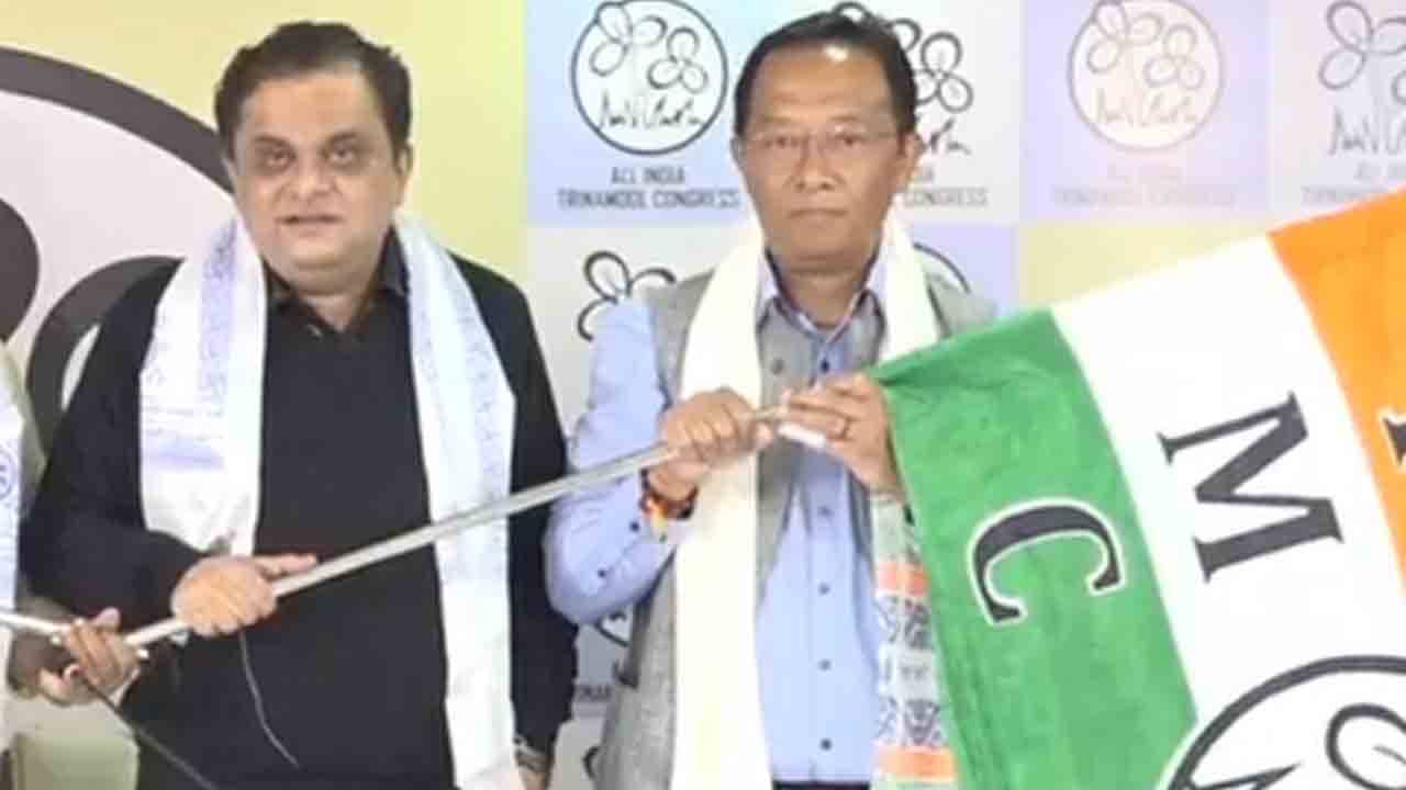 Binay Tamang: তৃণমূলে যোগ দিলেন বিনয় তামাং, বিমল গুরুংয়ের সঙ্গে মিলেমিশে কাজের আশ্বাস