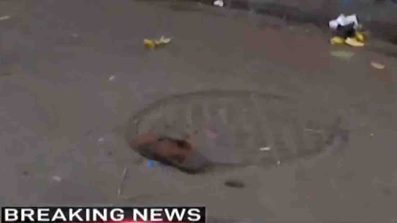 Kolkata municipal corporation election 2021: পুরভোটে রক্ত ঝরল শিয়ালদহে, পরপর দুটি বোমা ফেলে পালাল দুষ্কৃতীরা