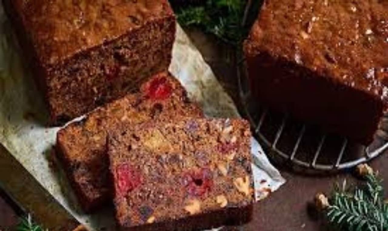 Cake Recipe: এবার বড়দিনে চাই নতুনত্বের ছোঁয়া! ঘরেই বানান দুরন্ত স্বাদের কফি ফ্রুট কেক