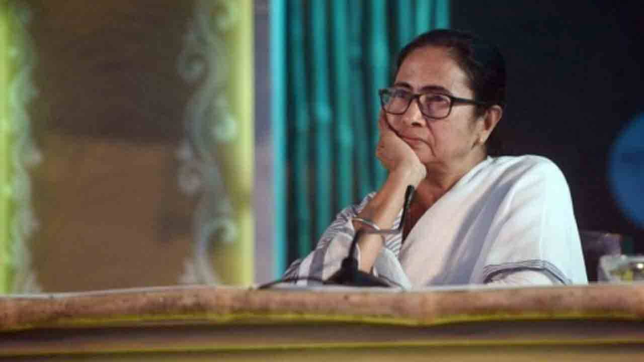 Chancellor Controversy: মুখ্যমন্ত্রী কি আচার্য হতে পারেন? কী বলছেন আইনজ্ঞরা, কী মত শিক্ষামহলের