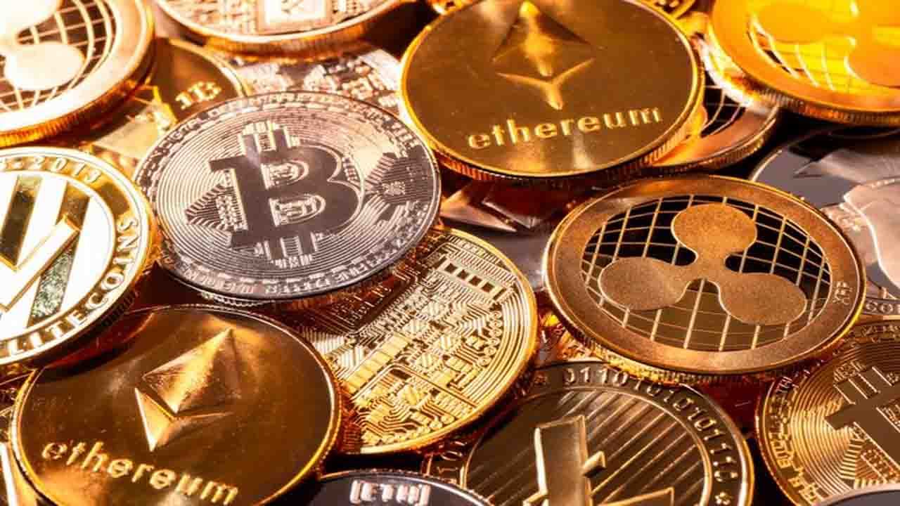 Cryptocurrency Bill: চলতি শীতকালীন অধিবেশনে পেশ নাও হতে পারে ক্রিপ্টোকারেন্সি বিল