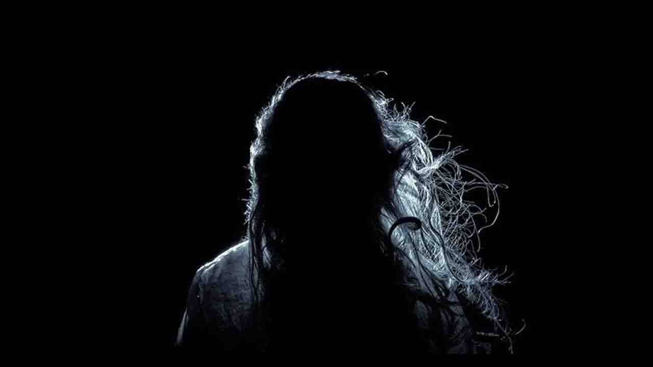 Black Magic: তুই তো ডাইনি! এই বলেই বৃদ্ধাকে মারধর একদল যুবকের