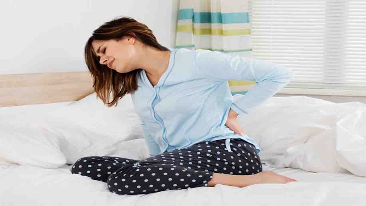 Kidney Stone: এই লক্ষণগুলোই জানান দেবে আপনার কিডনিতে পাথর হয়েছে কিনা