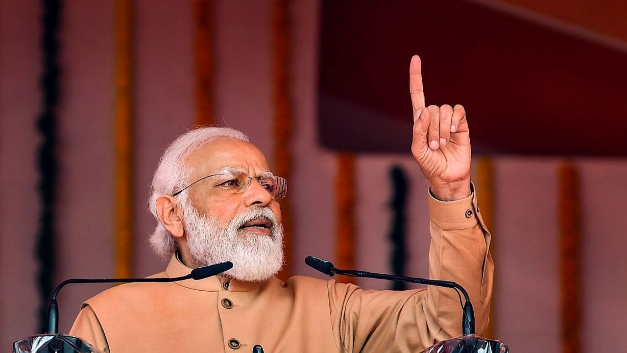 PM Modi in UP: শিক্ষার পর এবার জোর ক্রীড়ায়, নববর্ষে নমোর উপহার ধ্যানচাঁদ ক্রীড়া বিশ্ববিদ্যালয়