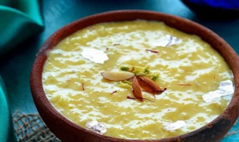 Winter Special Recipe: শীতের আমেজে চটপট বানিয়ে ফেলুন অসাধারণ স্বাদের নলেন গুড়ের ফিরনি!