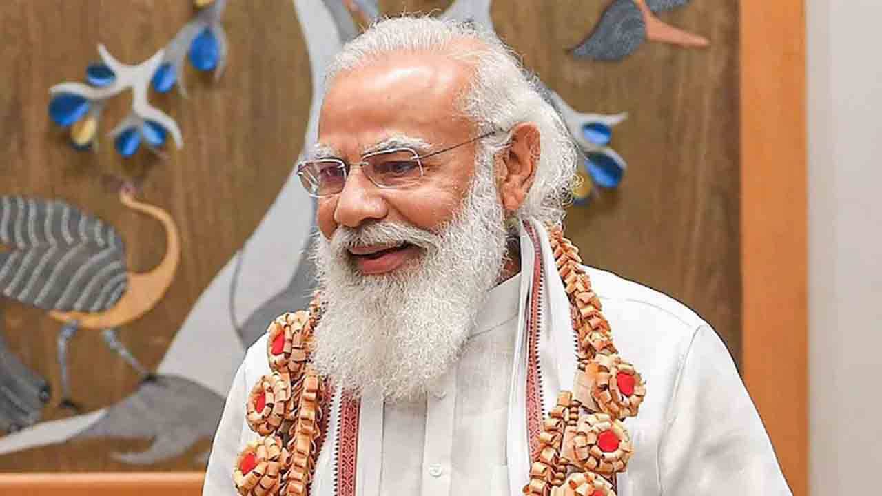 Narendra Modi: পিছনে পড়ে রইল বাইডেন-বরিস, জনপ্রিয়তার নিরিখে ফের বিশ্বসেরা প্রধানমন্ত্রী মোদীই